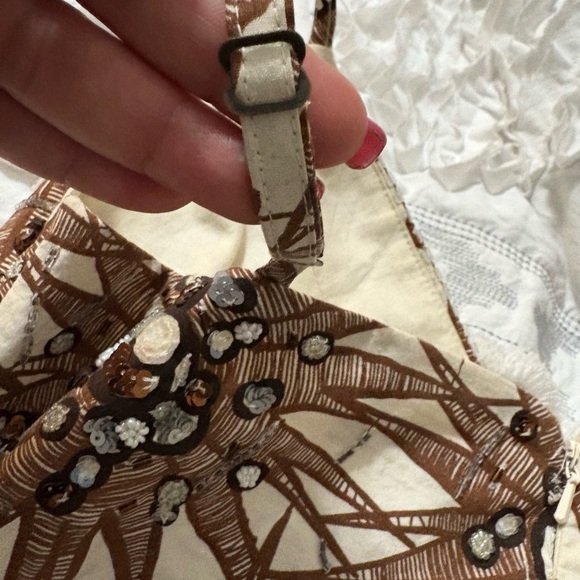 100% Silk Sunburst Sleeveless Dress. Sunburst Design with Embellishments. - Picture 8 of 16